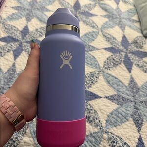 Hydro Flask Lavender and Magenta Bottle